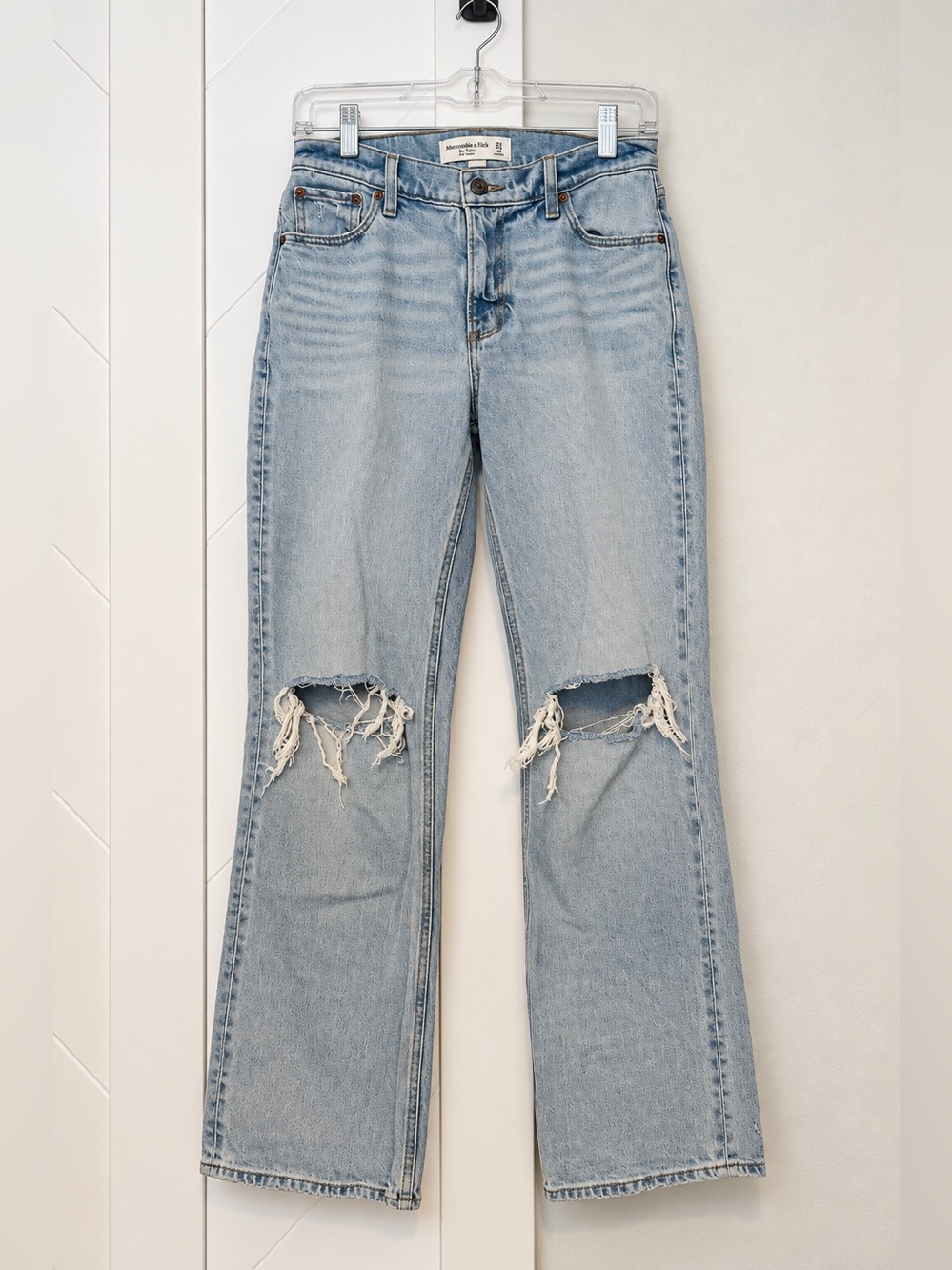 Abercrombie & Fitch Baggy Low Rise Distressed Jeans Size 24
